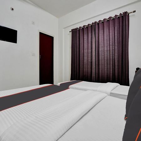 B Six Hotel Бангалор Экстерьер фото