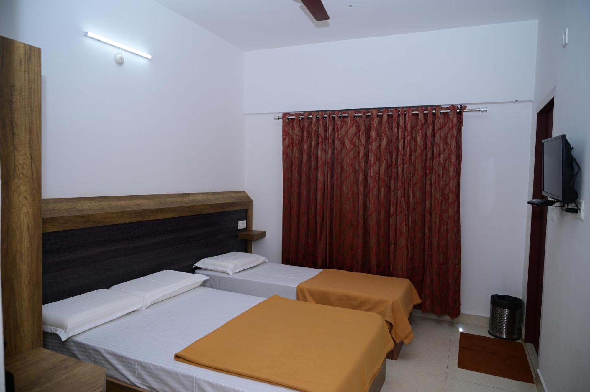 B Six Hotel Бангалор Экстерьер фото