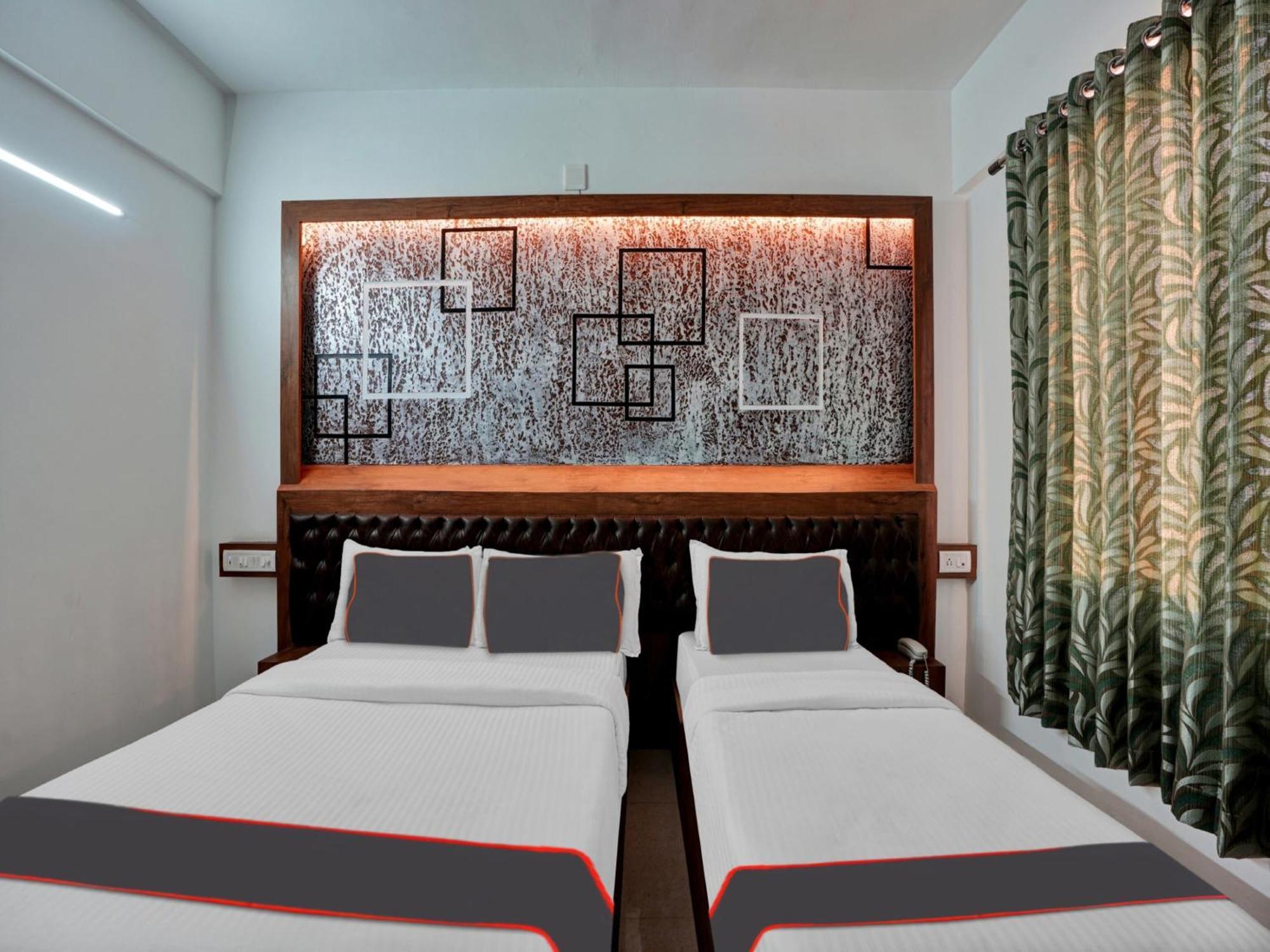 B Six Hotel Бангалор Экстерьер фото