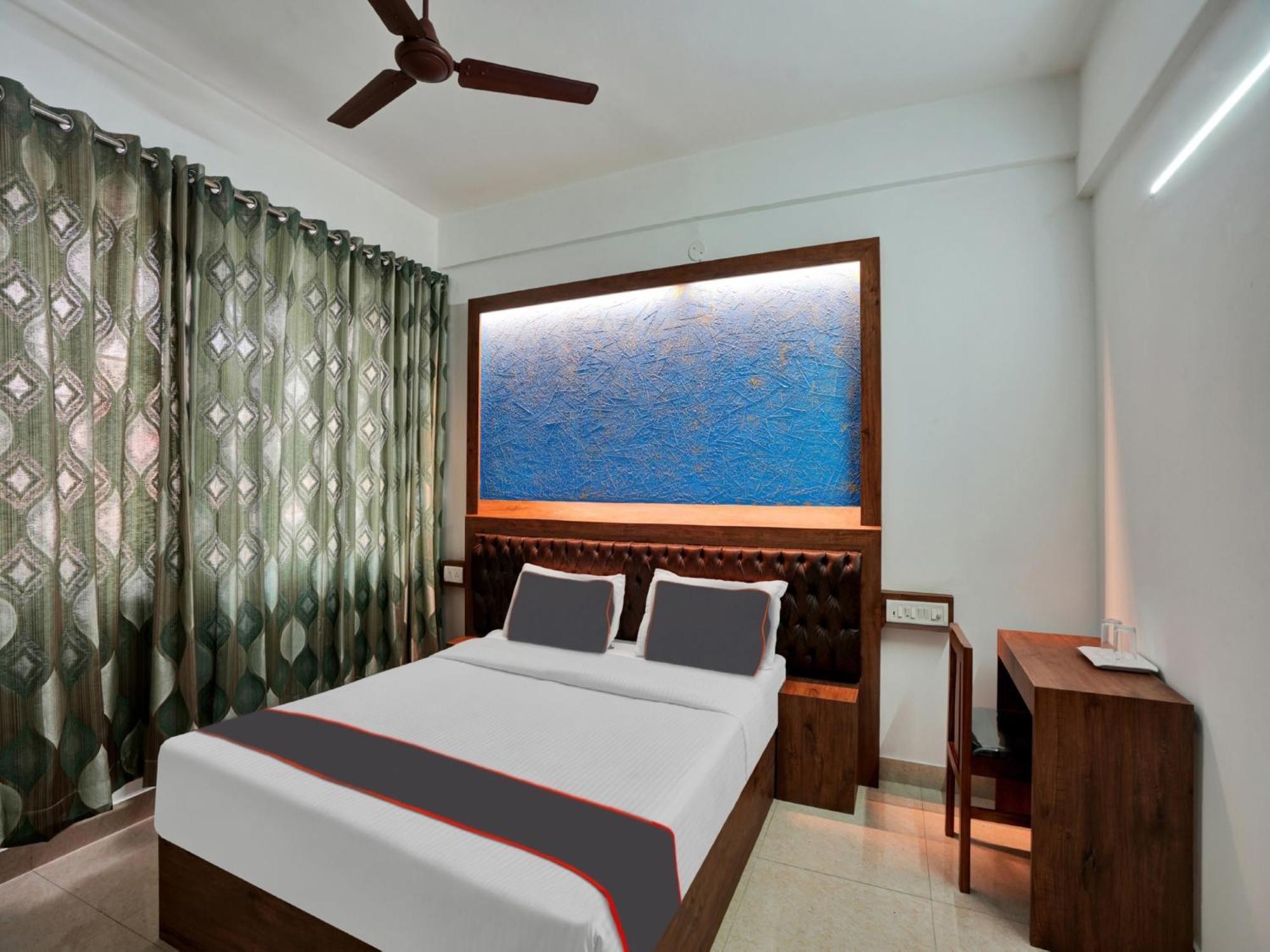 B Six Hotel Бангалор Экстерьер фото