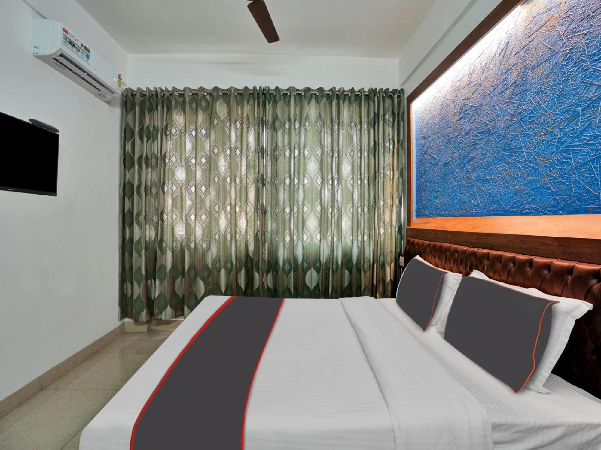 B Six Hotel Бангалор Экстерьер фото